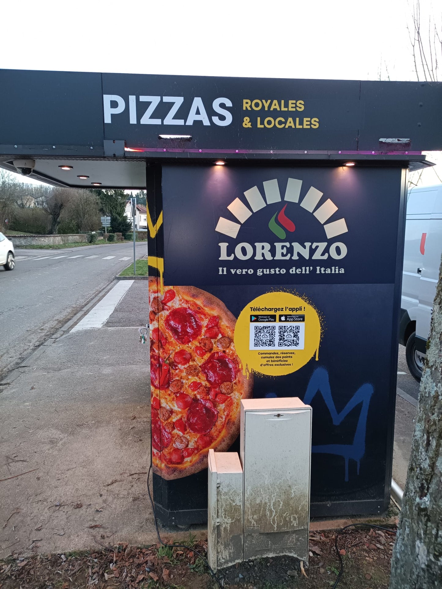 Distributeur LORENZO - Millery